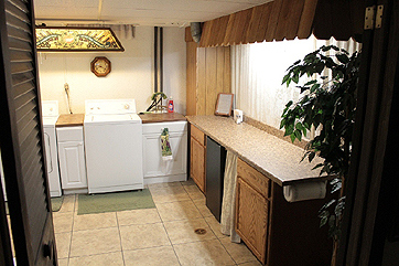 Thomas Kelly's Basement Bar